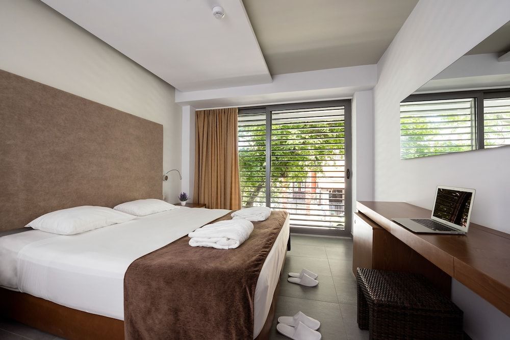 Double Room Street View No Balcony