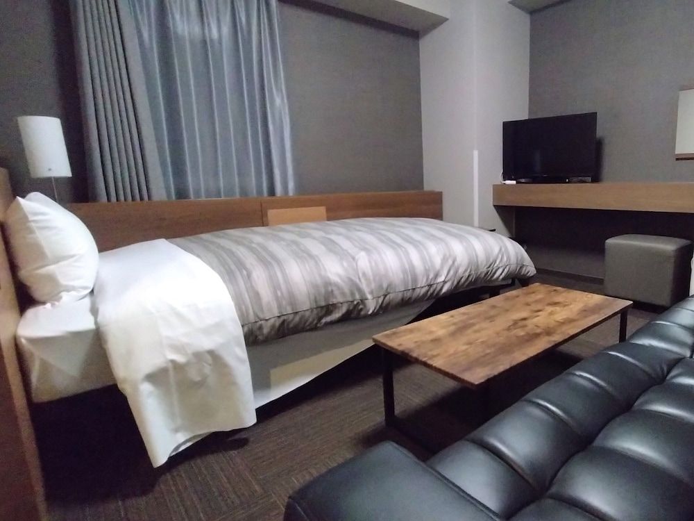 Superior Single Room, Smoking