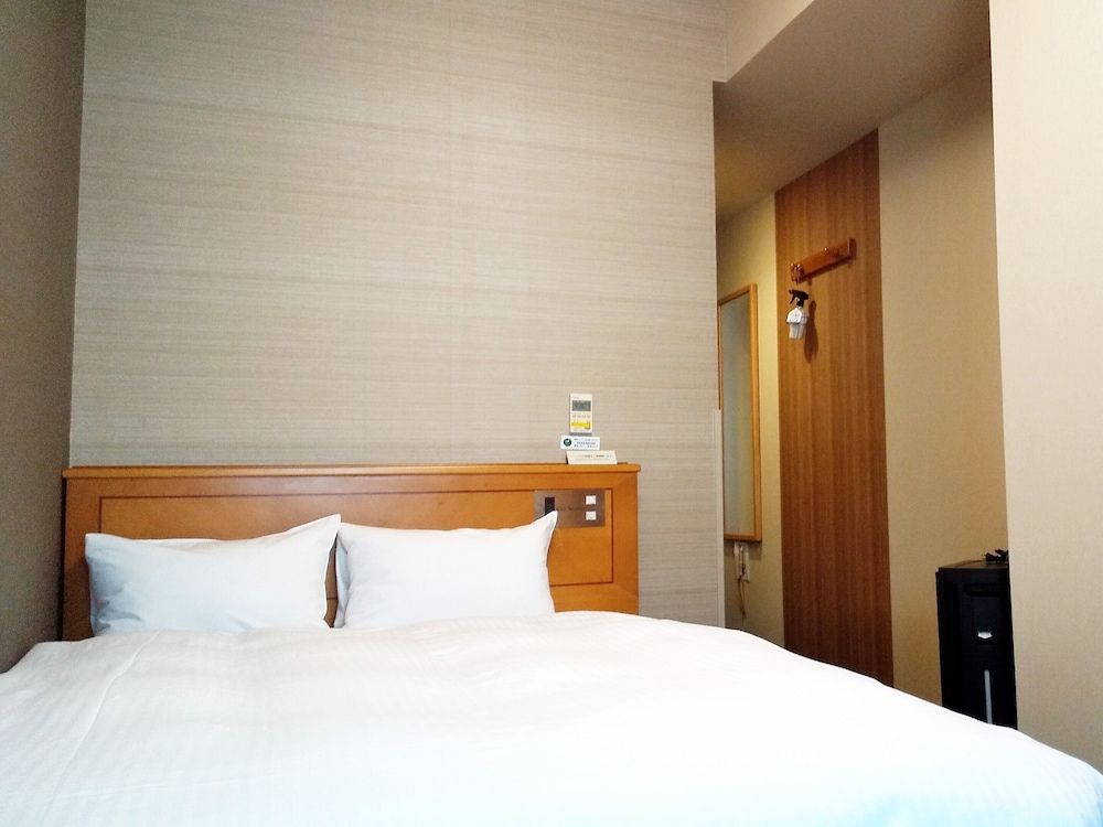 Semidouble Room, Smoking
