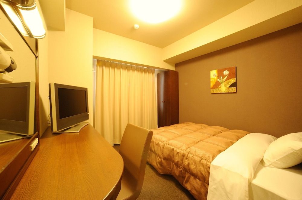 Single Room, Smoking