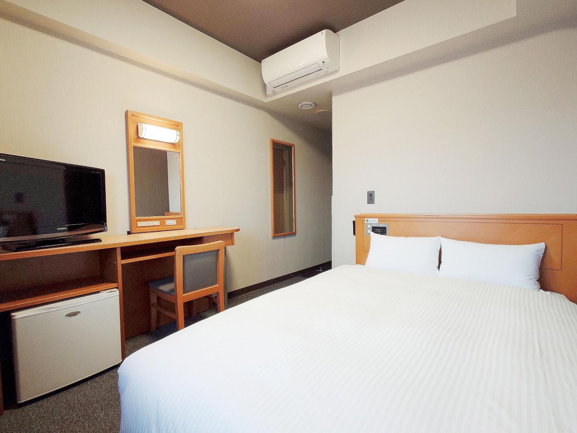 Semi Double Room - Non-Smoking