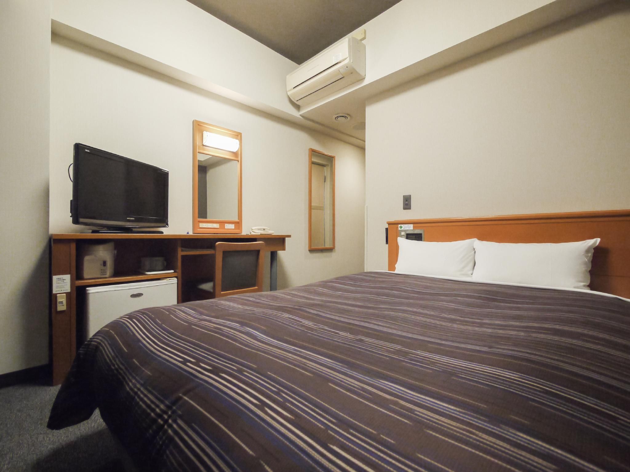 Semi Double Room - Non-Smoking