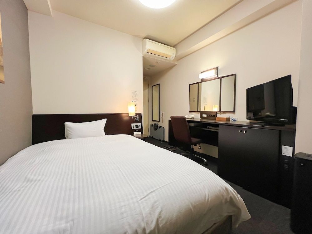 Comfort Single Room, Smoking
