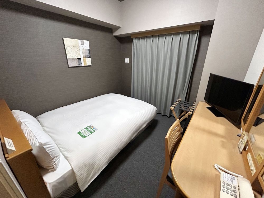 Semidouble Room, Smoking
