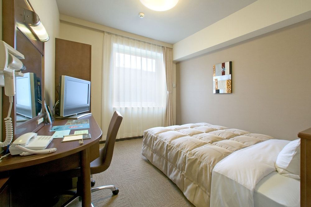 Single Room, Smoking