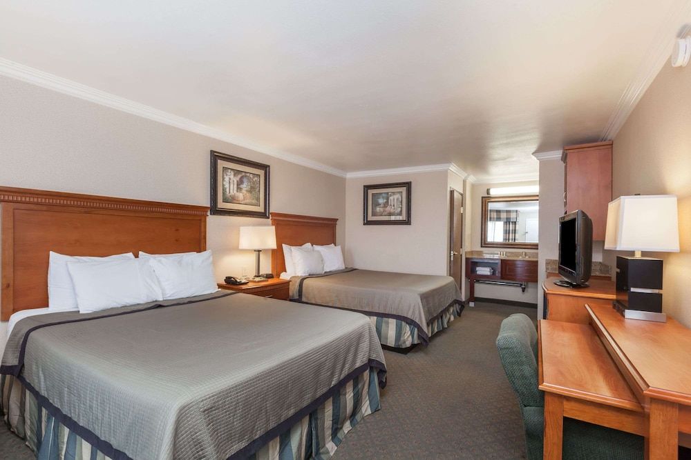 Standard Room, 2 Queen Beds