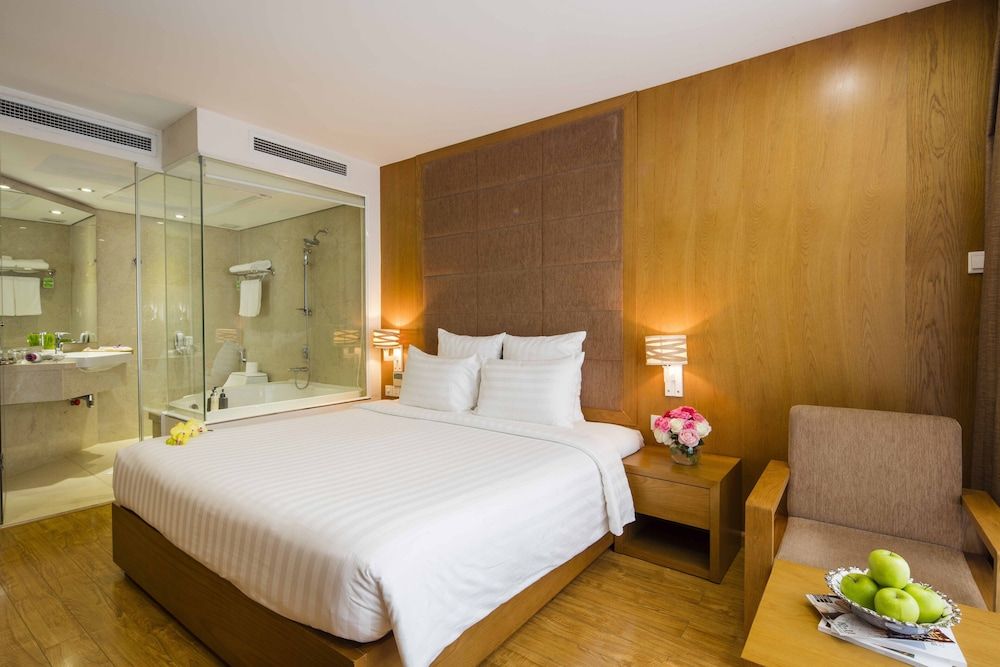 undefined Paradise Saigon Boutique Hotel & Spa 7