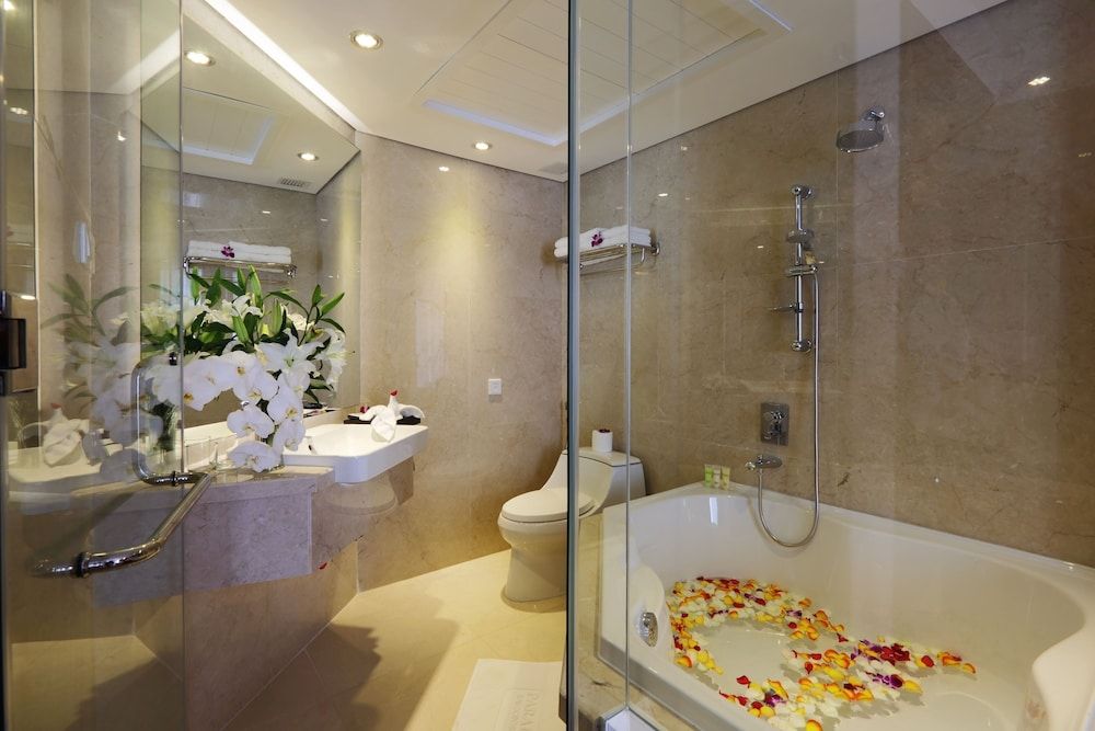 undefined Paradise Saigon Boutique Hotel & Spa 8