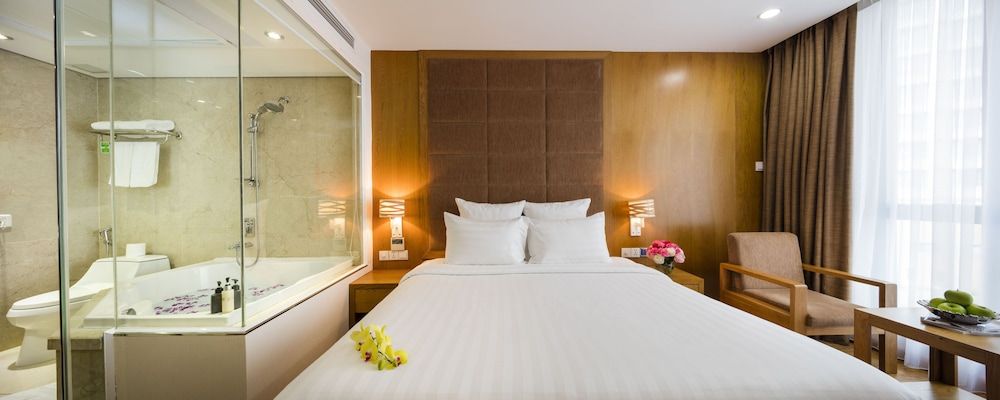 undefined Paradise Saigon Boutique Hotel & Spa 9