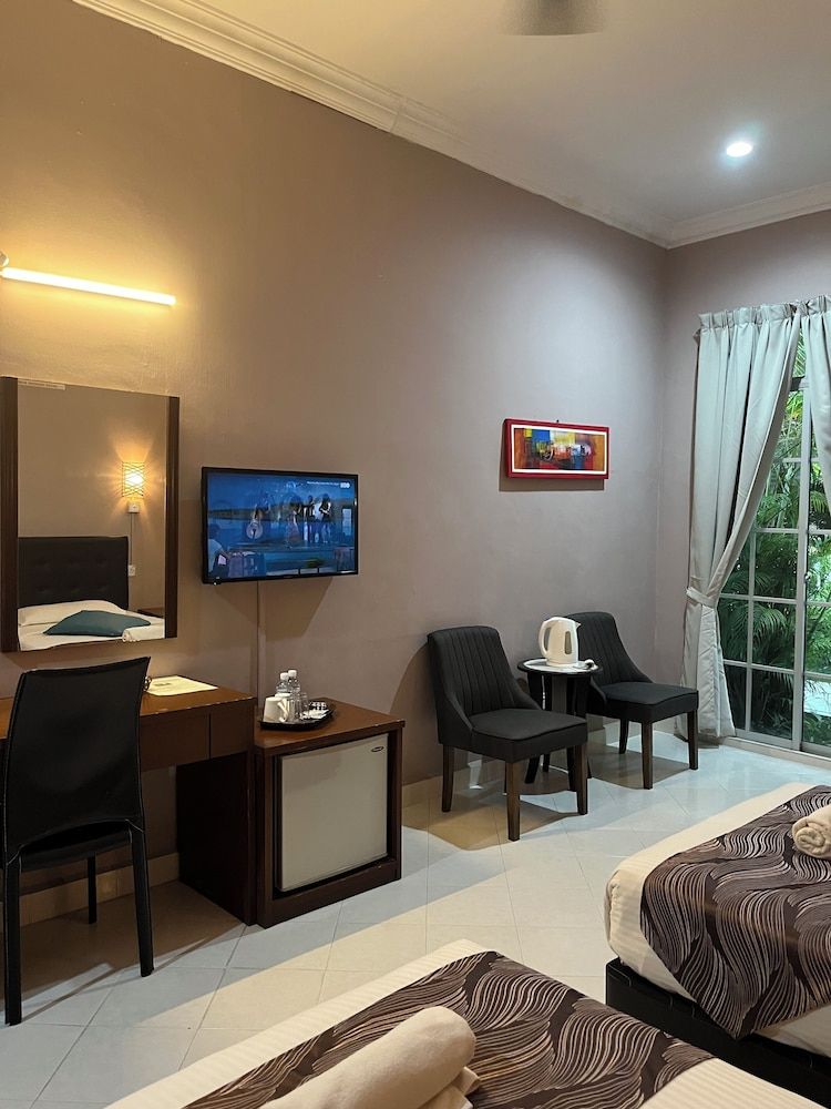 White Lodge Deluxe Twin Room 3