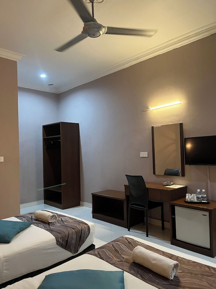 White Lodge Deluxe Twin Room 5