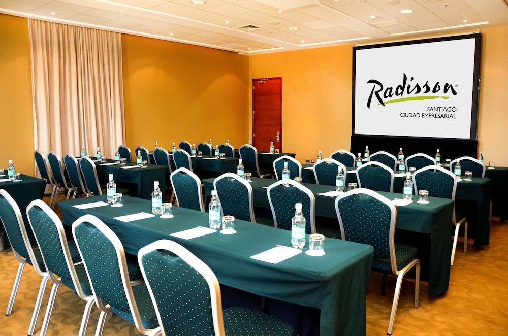 undefined Radisson Ciudad Empresarial Santiago 3