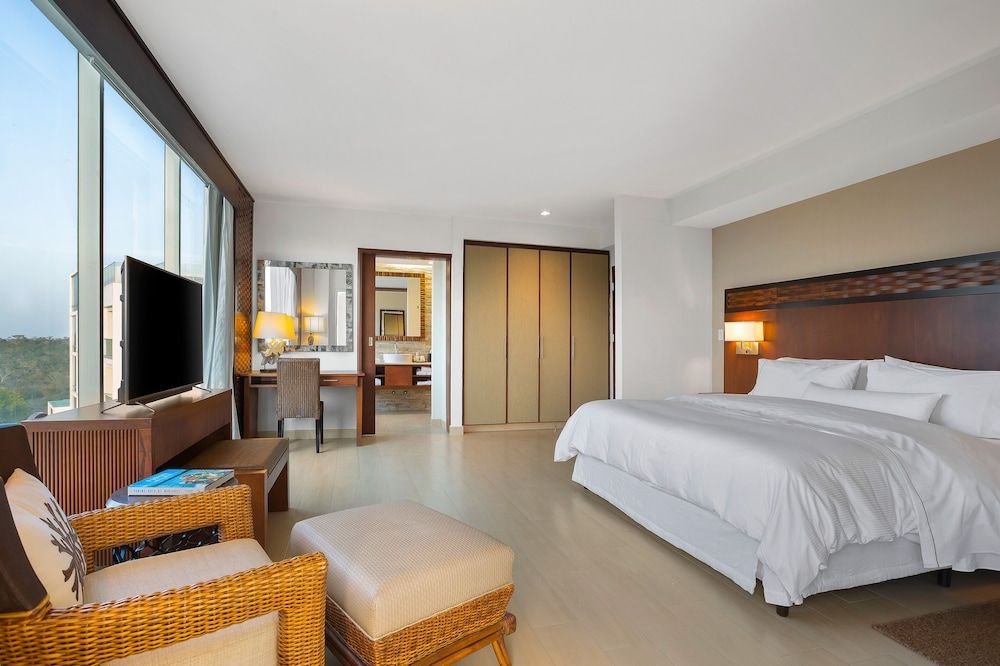 Executive Room, 1 King Bed, Balcony
