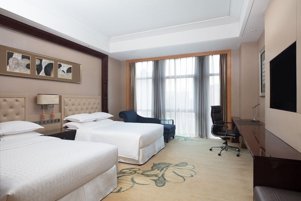 Premier Twin Room, 2 Double Beds, City View
