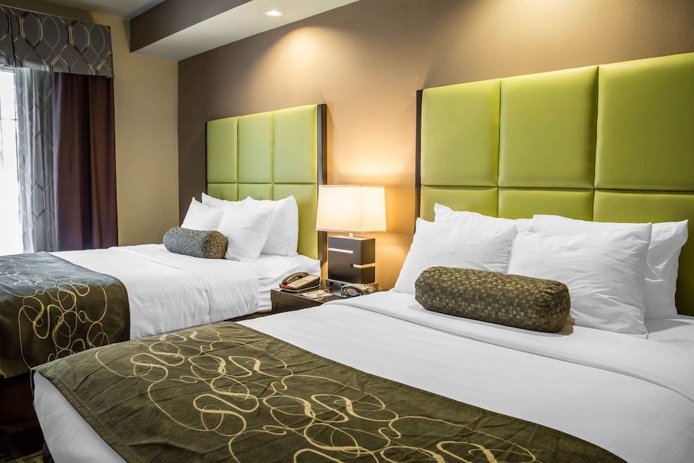 Suite, 2 Queen Beds, Non Smoking