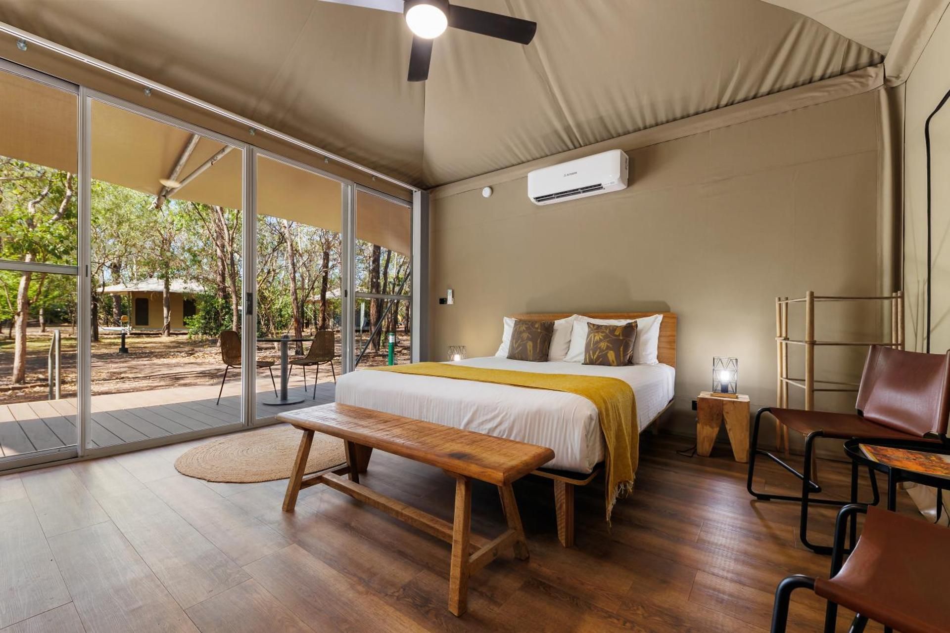 Outback Retreat Plus (Glamping)
