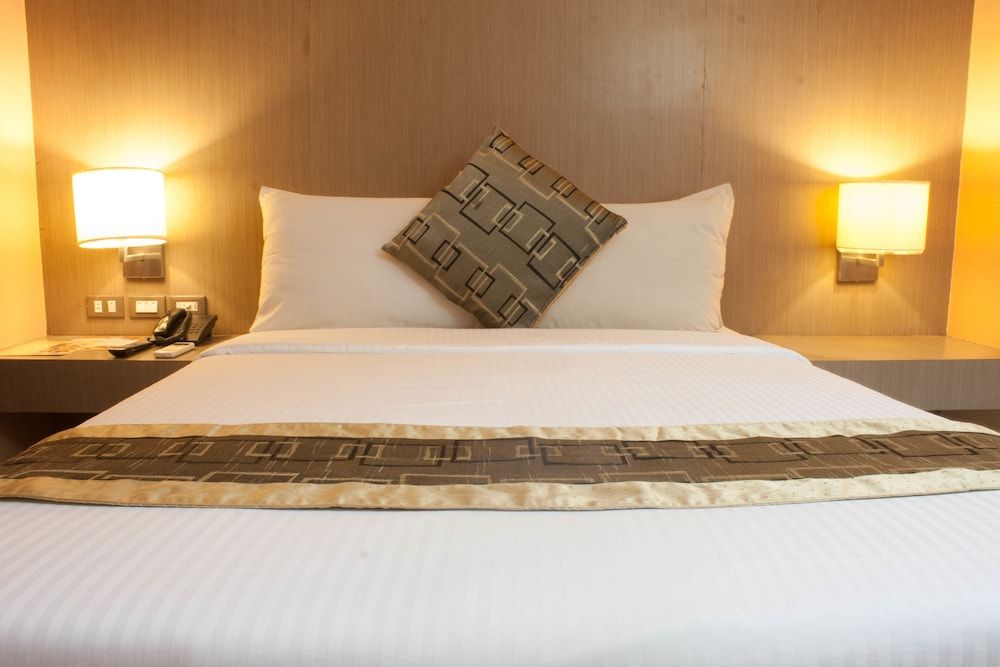 undefined Manila Grand Opera Hotel 8