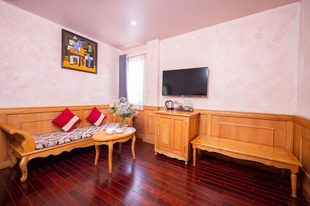 undefined Duc Vuong Saigon Hotel - Bui Vien 6