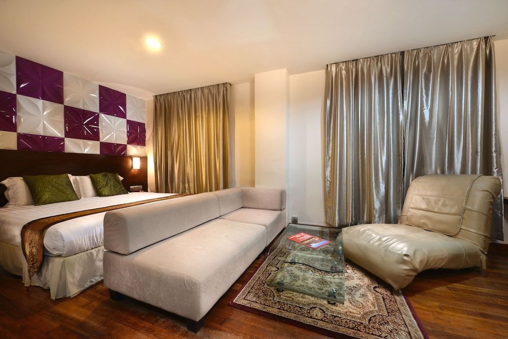 undefined Hotel Bahagia 5