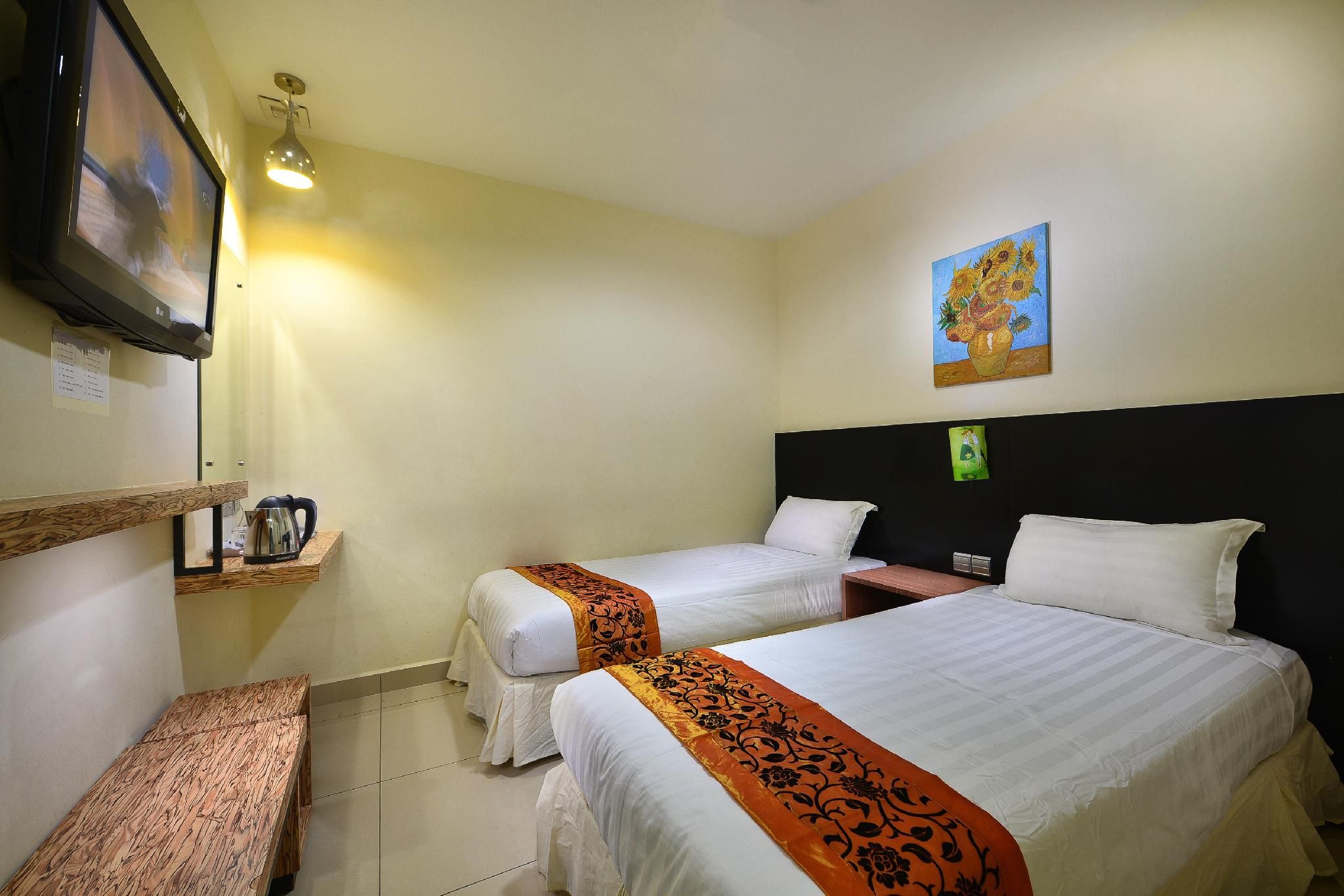 undefined Hotel Bahagia 4