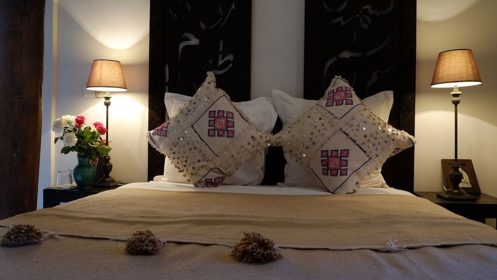 undefined Riad Nafis 7