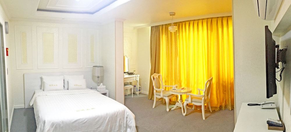 Hotel Parkwood Incheon Airport Royal Double Room 4
