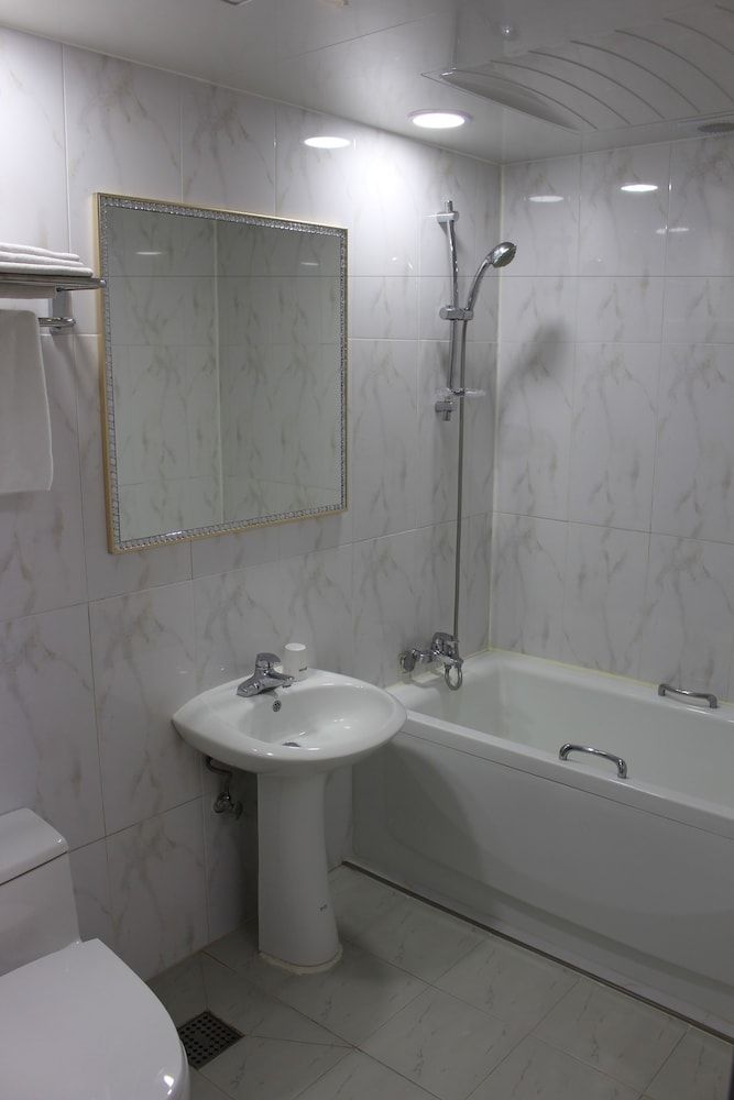 Hotel Parkwood Incheon Airport Royal Double Room 5