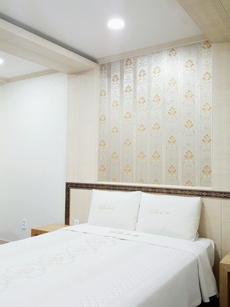 Hotel Parkwood Incheon Airport Premium Double Room 2