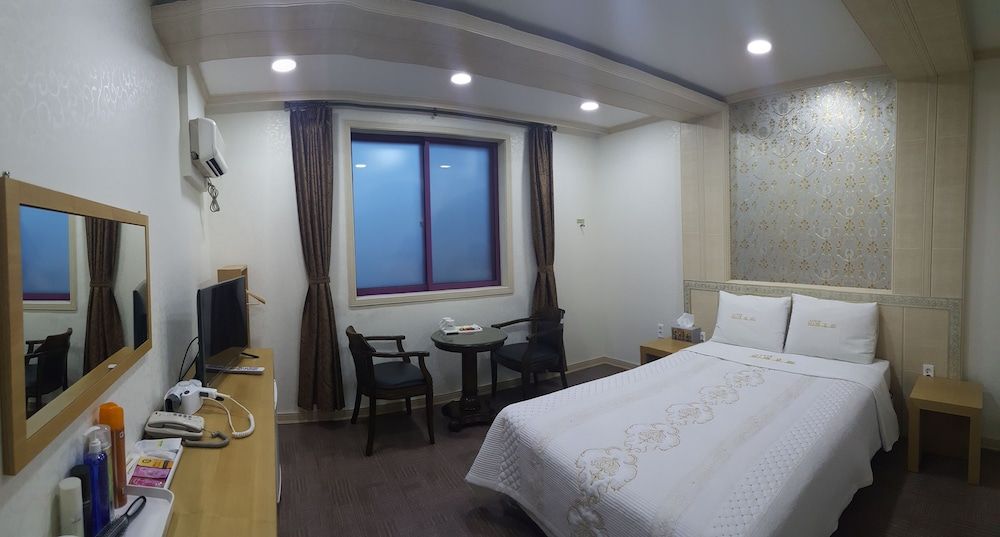 Hotel Parkwood Incheon Airport Premium Double Room 5