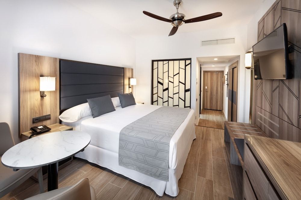 Double Room, Balcony (Small,Seaside orientation)