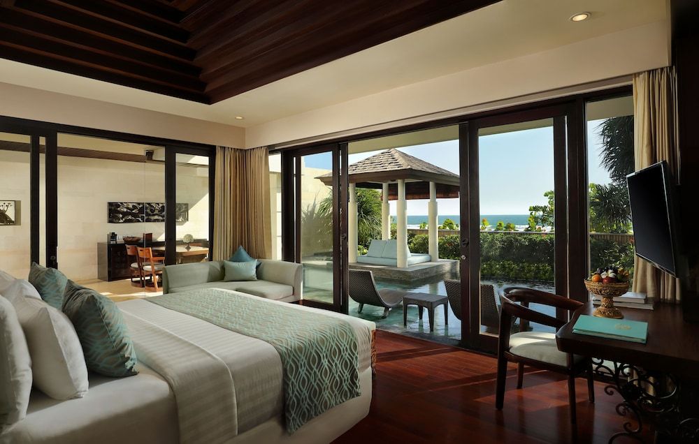 One Bedroom Ocean Pool Villa
