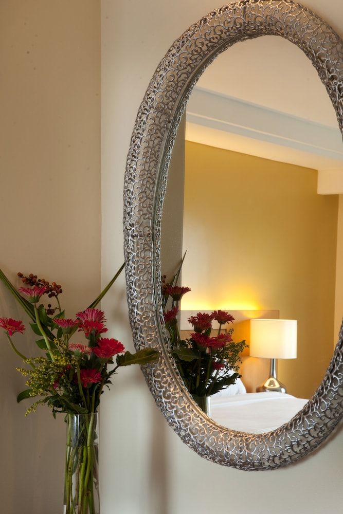 Hotel Elizabeth Cebu Deluxe Single Room 8