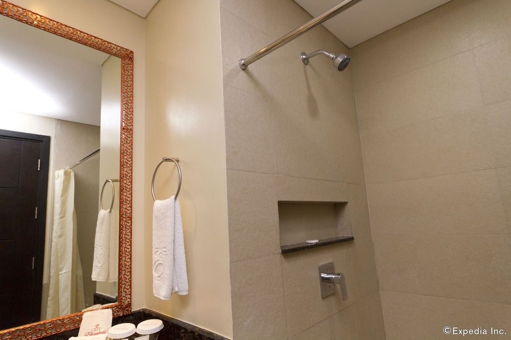 Hotel Elizabeth Cebu Deluxe Single Room 5