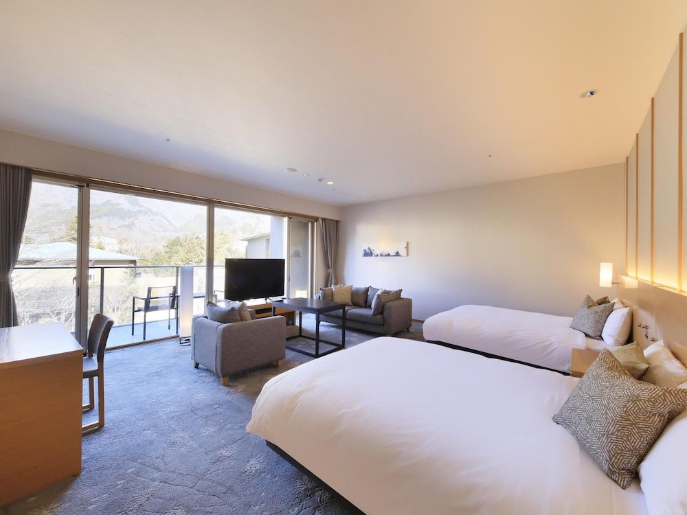 undefined Hakone Hisui 10