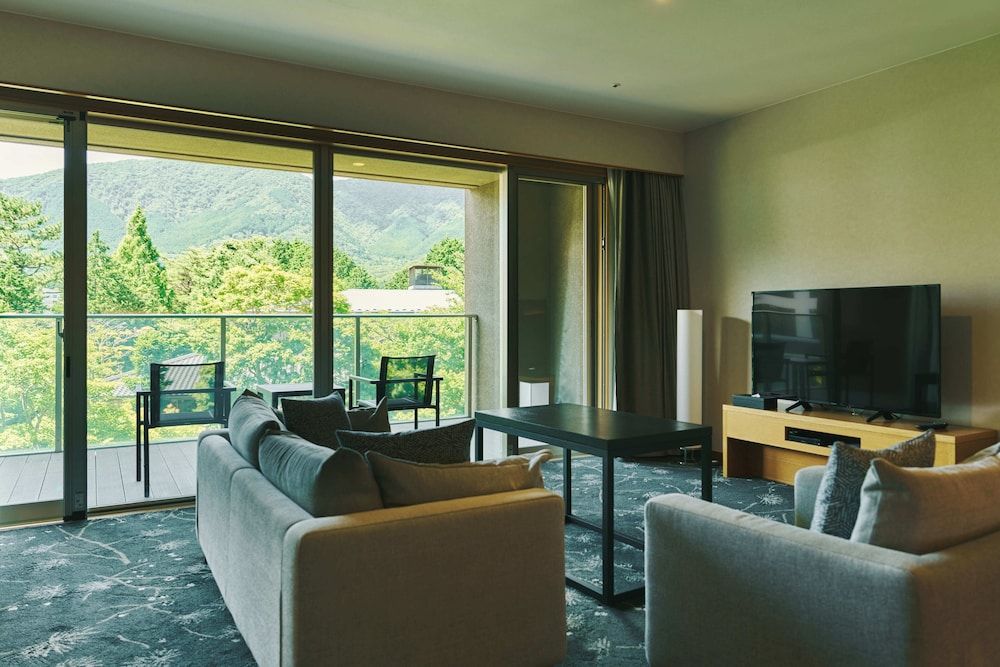 undefined Hakone Hisui 3