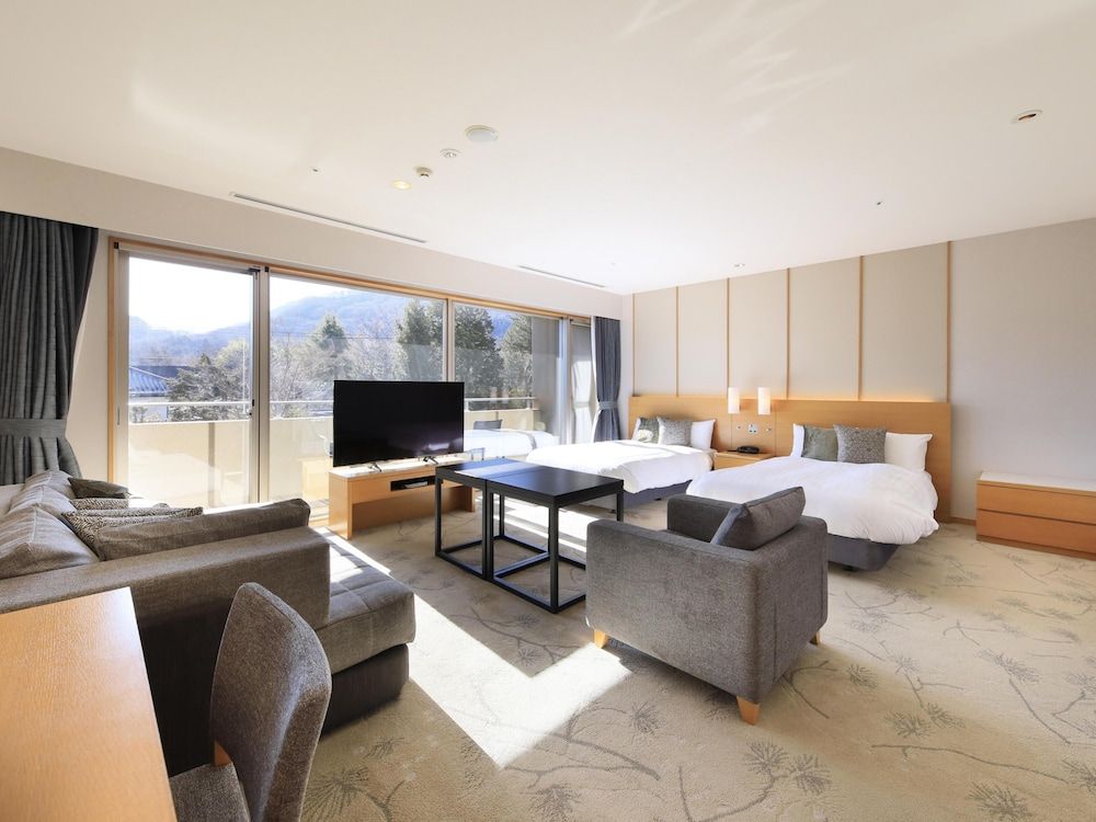 undefined Hakone Hisui 2