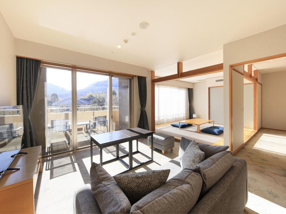 undefined Hakone Hisui 4