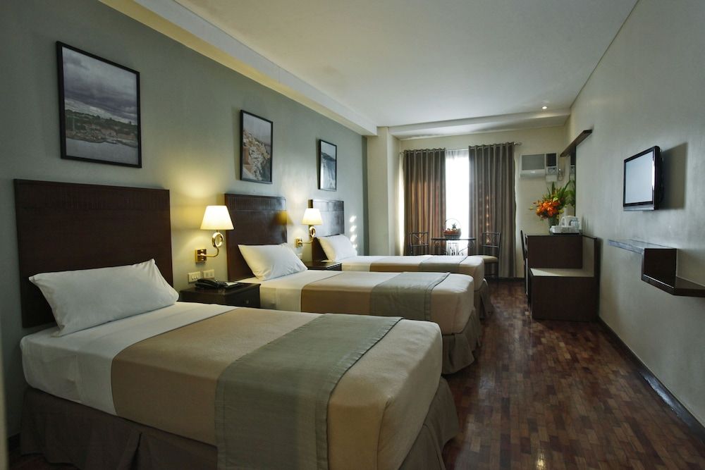 Fersal Hotel Kalayaan Deluxe Triple Room, 3 Twin Beds 3