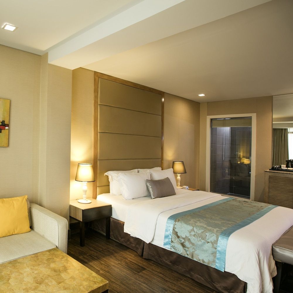 Goldberry Suites & Hotel Mactan Suite 3