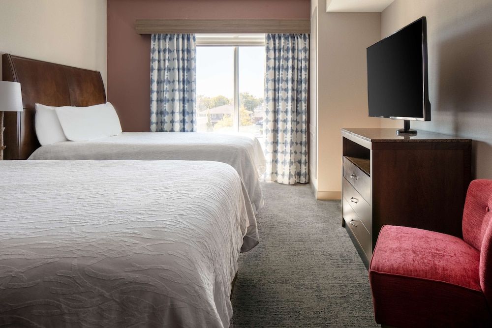 Suite, 2 Queen Beds, Accessible, Bathtub (Mobility & Hearing)