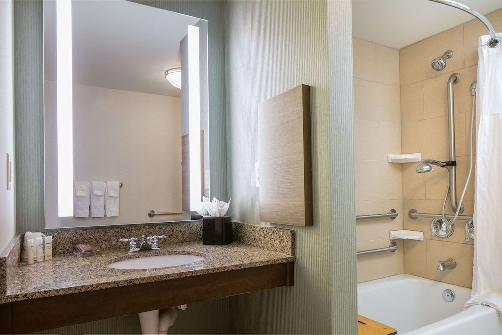 Suite, 2 Queen Beds, Accessible, Bathtub (Mobility & Hearing)