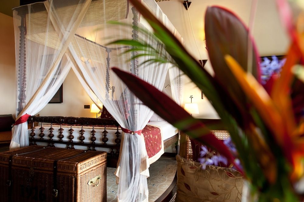 Reef Villa & Spa Plantation House 2 10