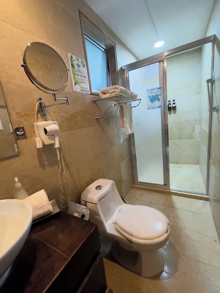 Colombe Hotel Boutique Standard Room, 1 King Bed 3