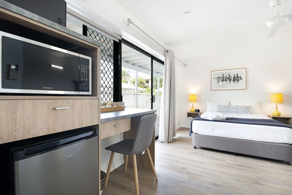 Blue Heron Motel Family Room, Non Smoking 3