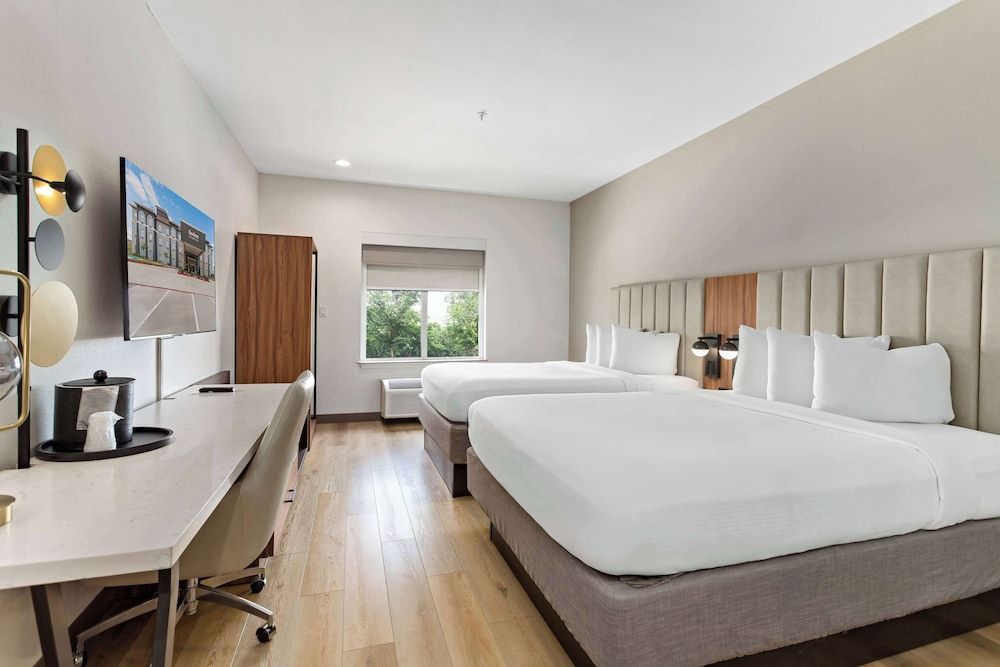 Hawthorn Extended Stay by Wyndham Port Arthur Suite, 2 Queen Beds, Non Smoking (Efficiency) 2