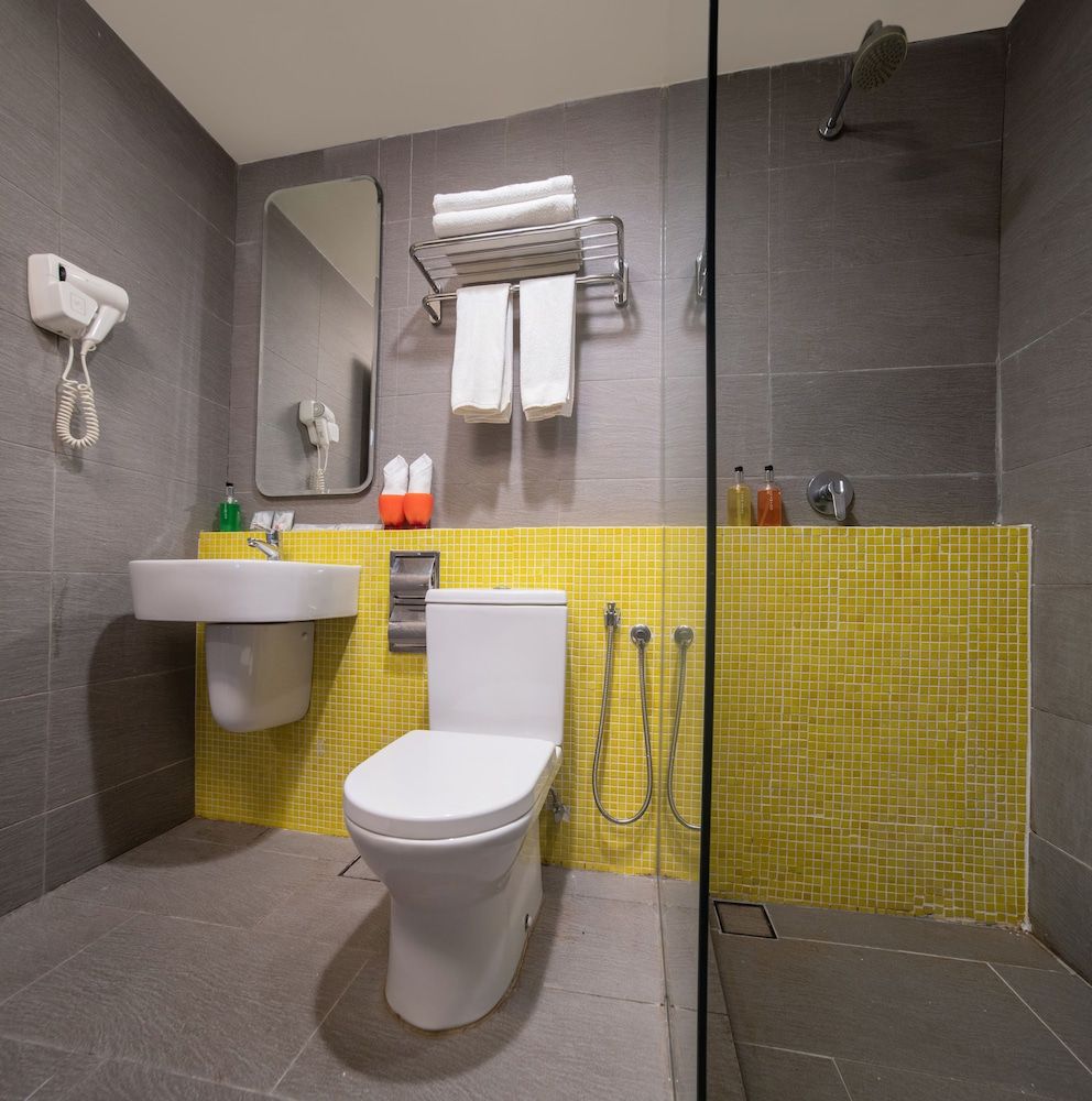 Travelodge Georgetown Superior Room, 2 Twin Beds 4