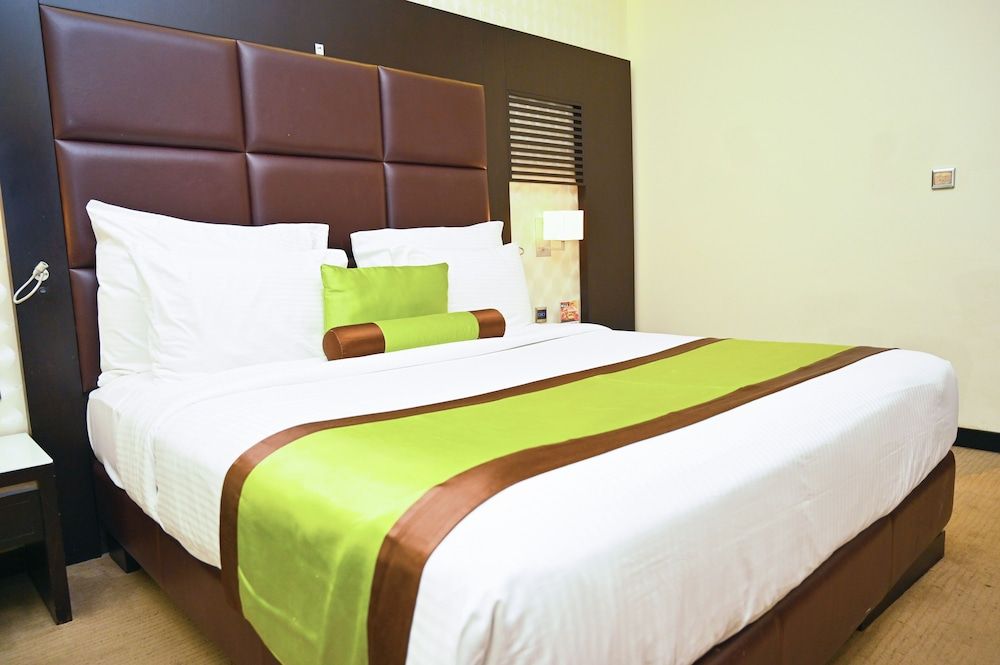 Hues Boutique Hotel Classic Double Room 2