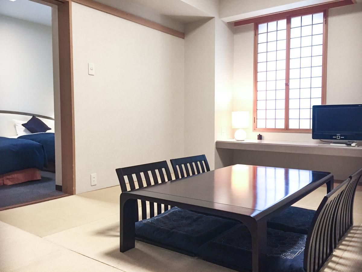 Japanese Western Style Room - Smoking