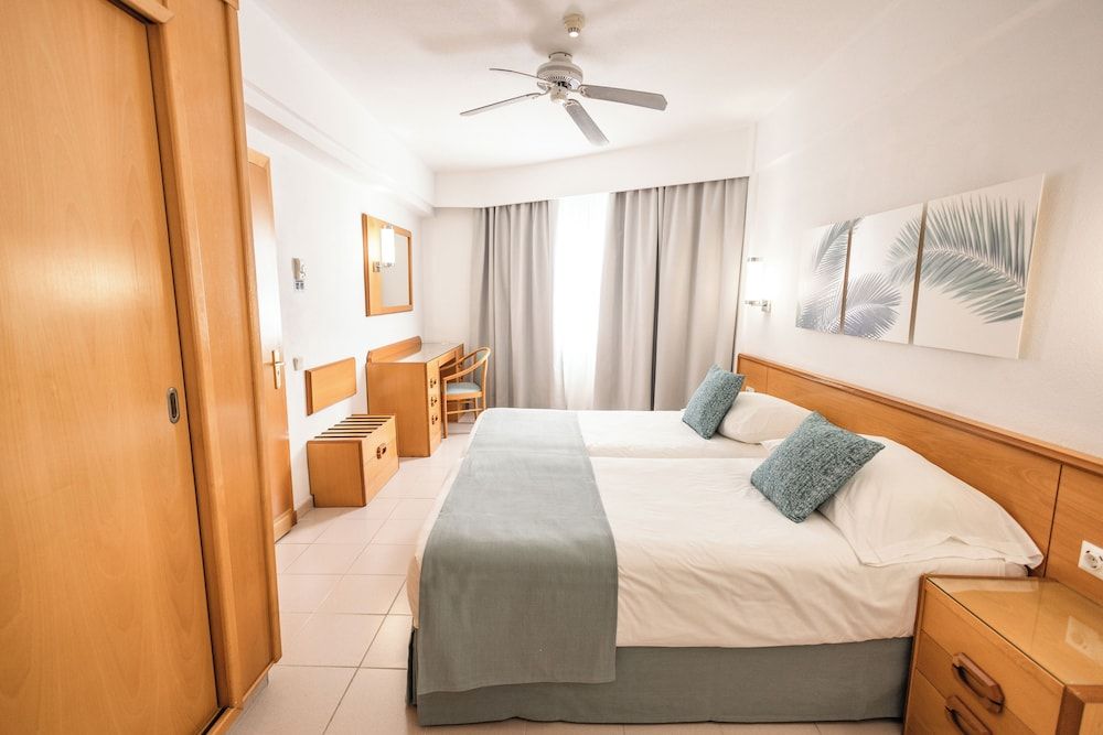 Superior Suite (3 Adults)