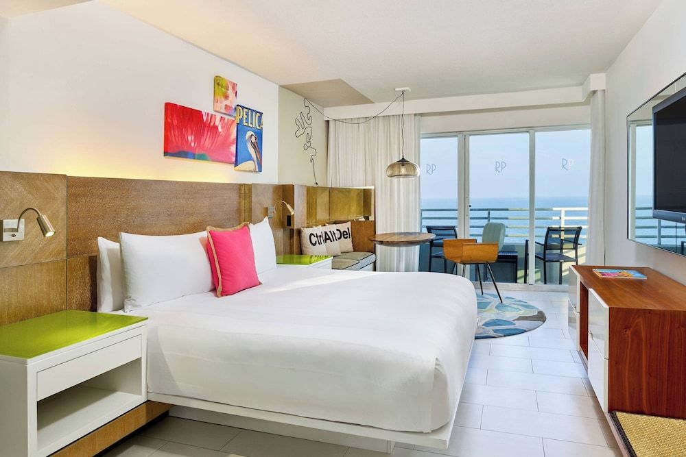 undefined Royal Palm South Beach Miami, a Tribute Portfolio Resort 4